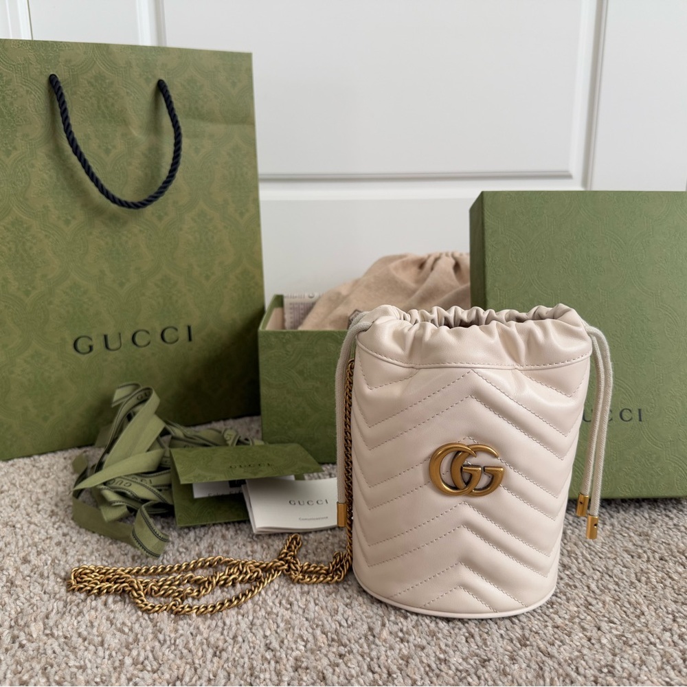 Gucci GG Marmont Small Bucket Bag